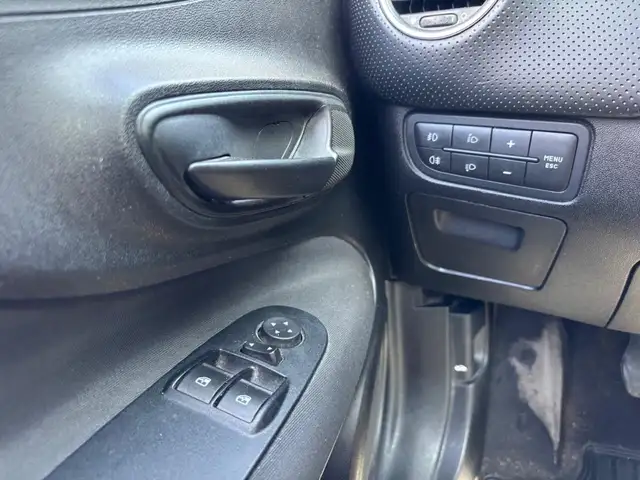 Fiat Punto Evo view 11