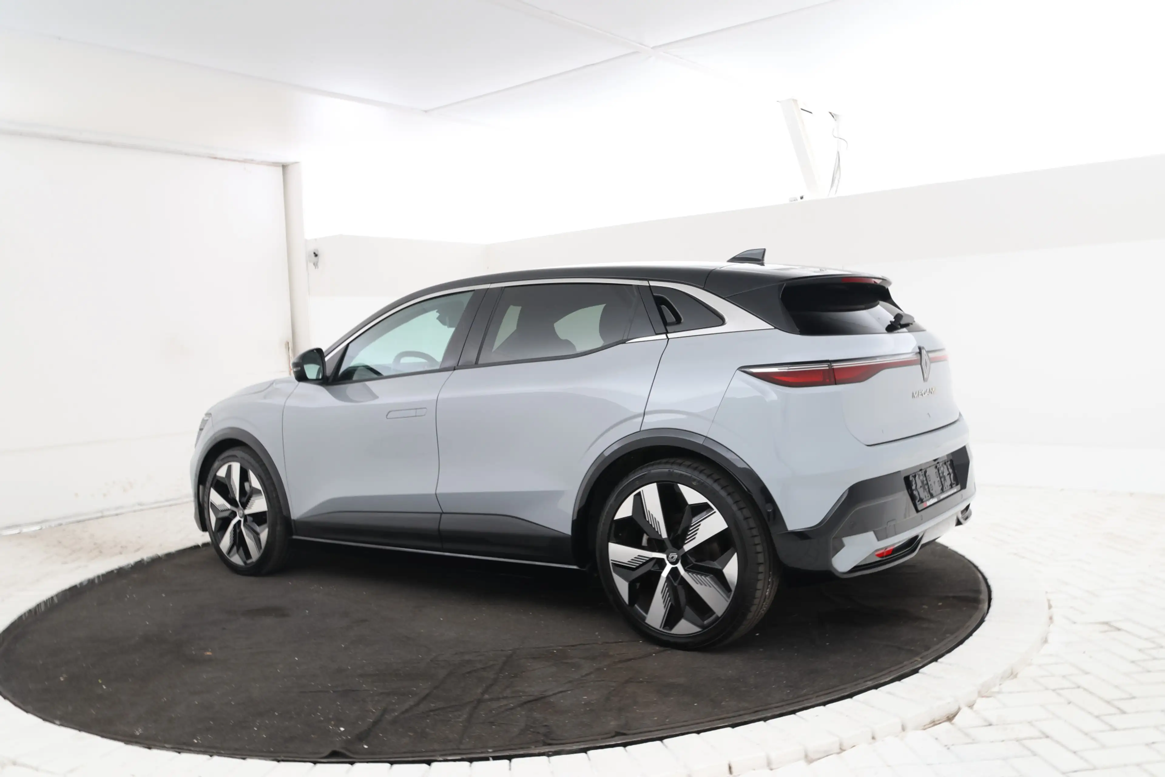 Renault Megane E-Tech EV60 Optimum Charge Techno Adaptive Cruise, Apple — photo 3