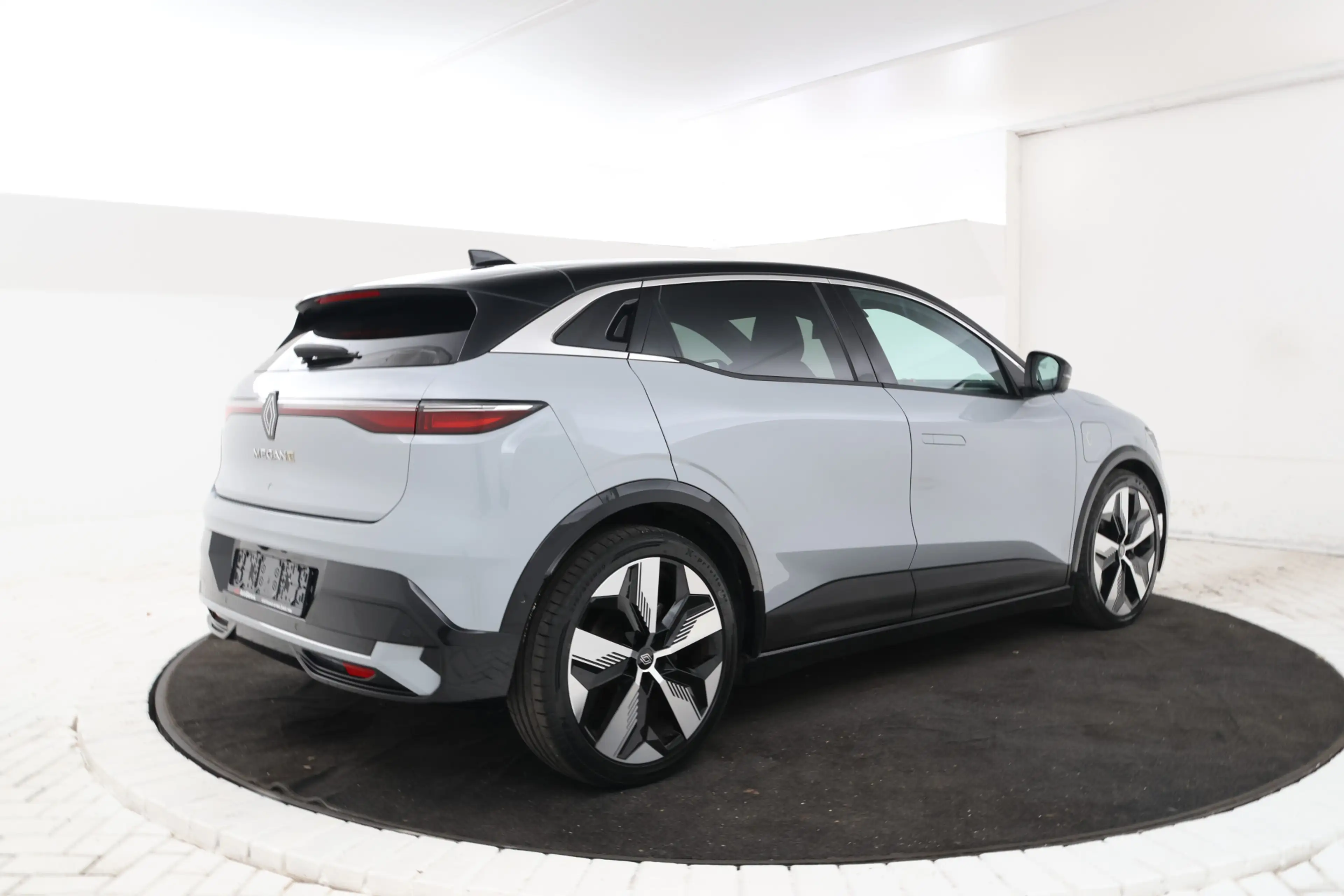 Renault Megane E-Tech EV60 Optimum Charge Techno Adaptive Cruise, Apple — photo 2