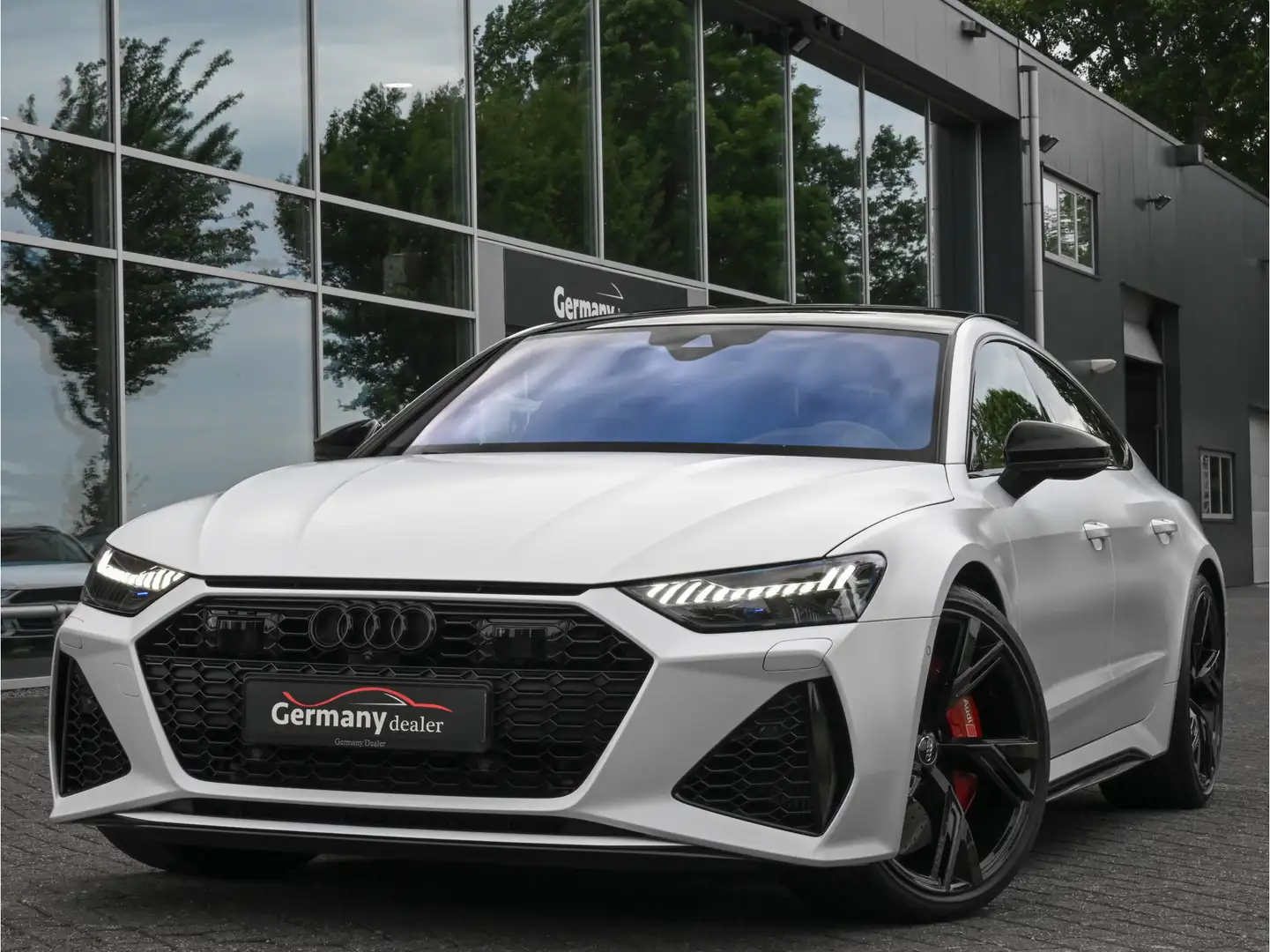 Audi RS7 Sportback 4.0TFSI 600pk Quattro Black optic Matt-A Wit - 1