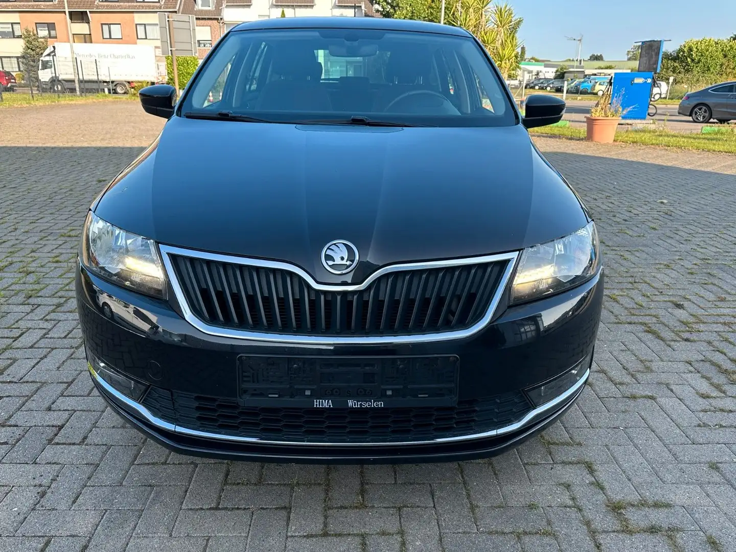 Skoda Rapid/Spaceback Spaceback Ambition*Navi*AHK*Klimaautom* Schwarz - 2