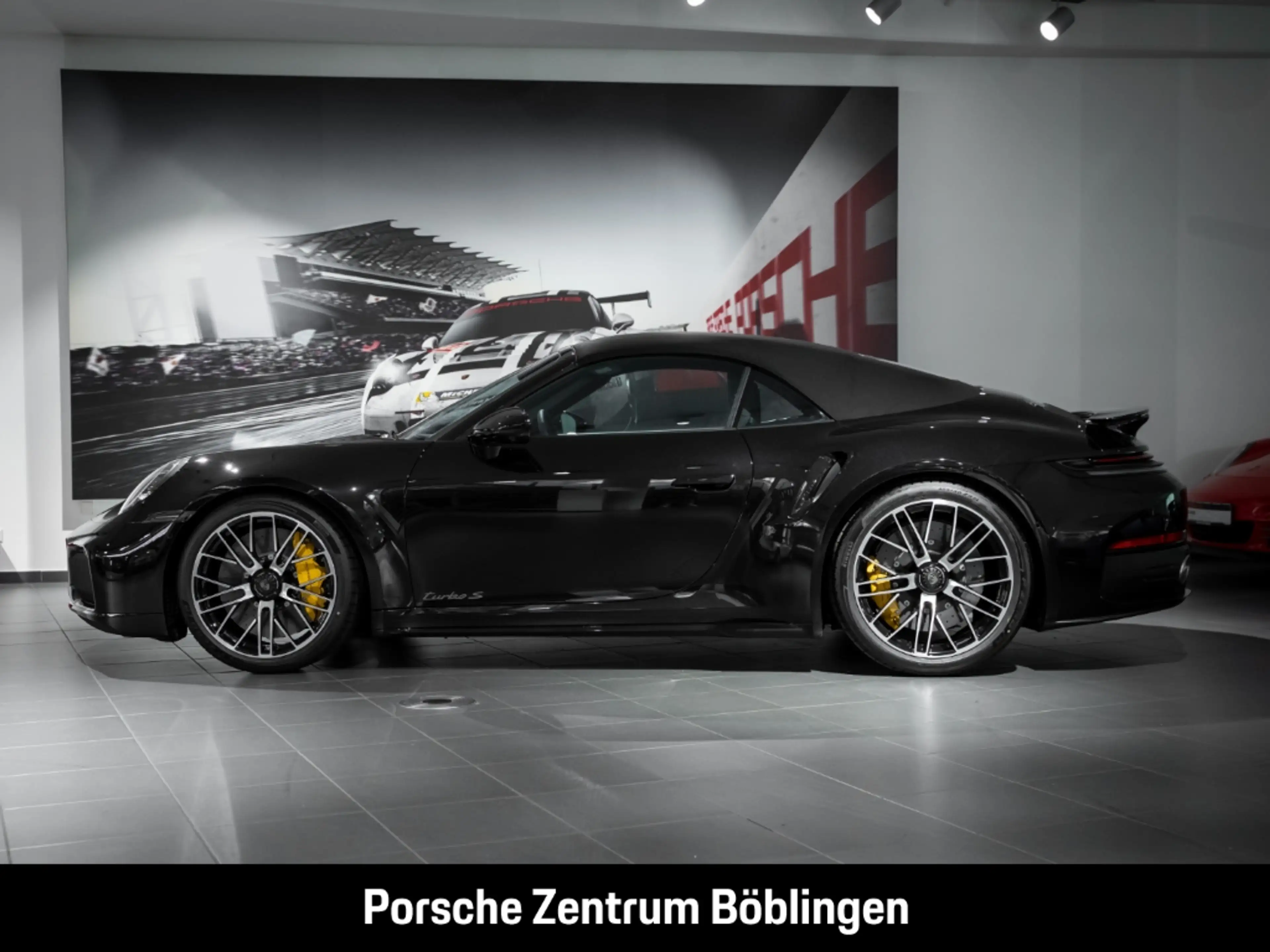 Porsche 992 911 Turbo S Cabriolet Burmester Clubleder — photo 10