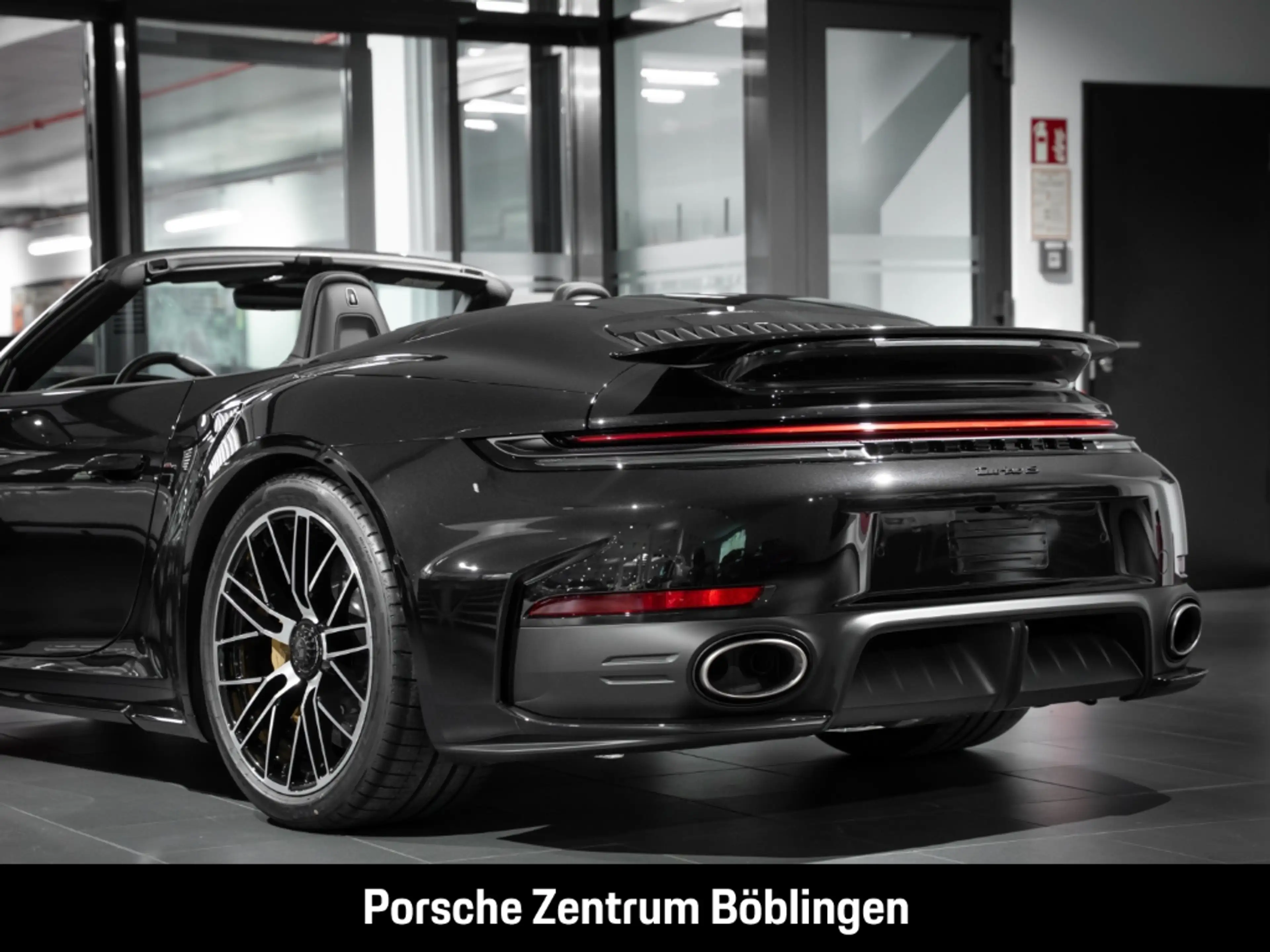 Porsche 992 911 Turbo S Cabriolet Burmester Clubleder — photo 13