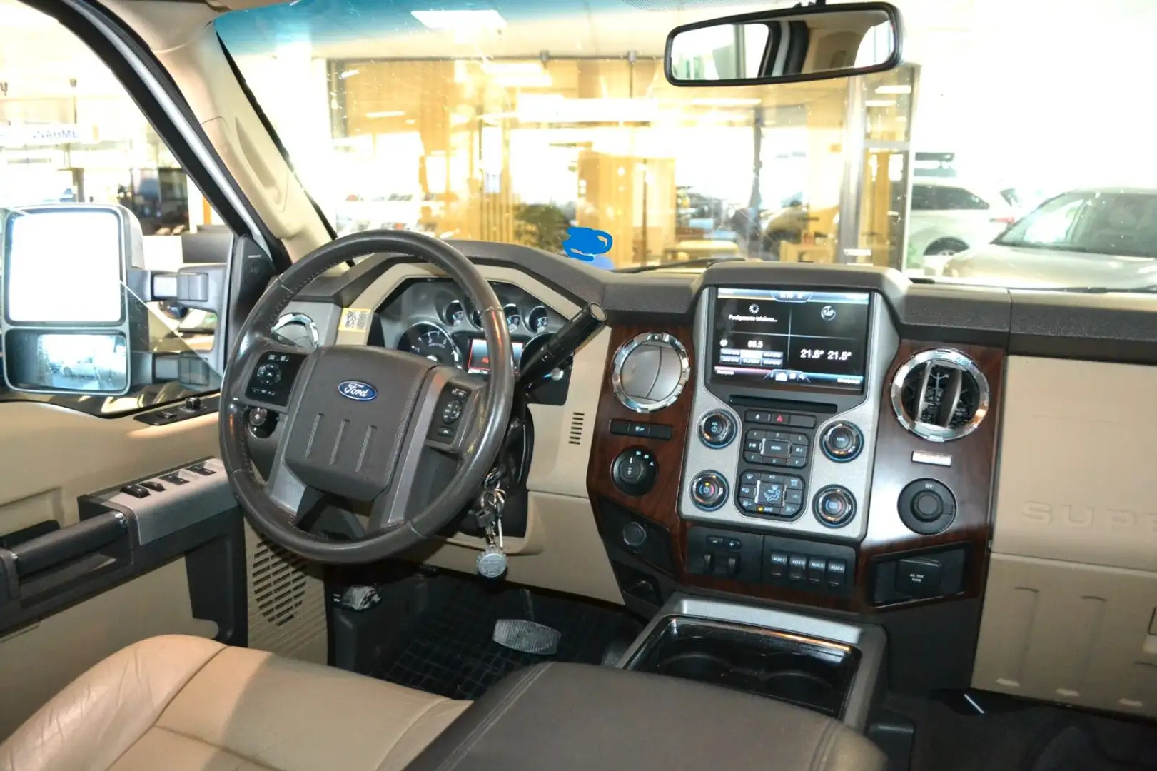 Ford F 250 6.7L V8 Diesel Super Duty 4X4 Grün - 2