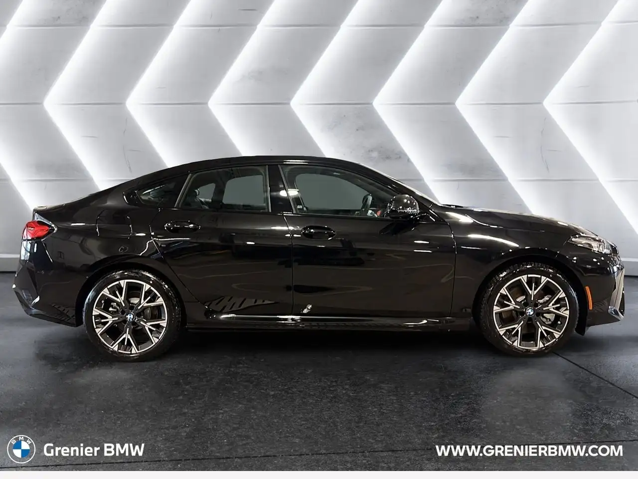 BMW 2 Series снимка BMW 2 Series
