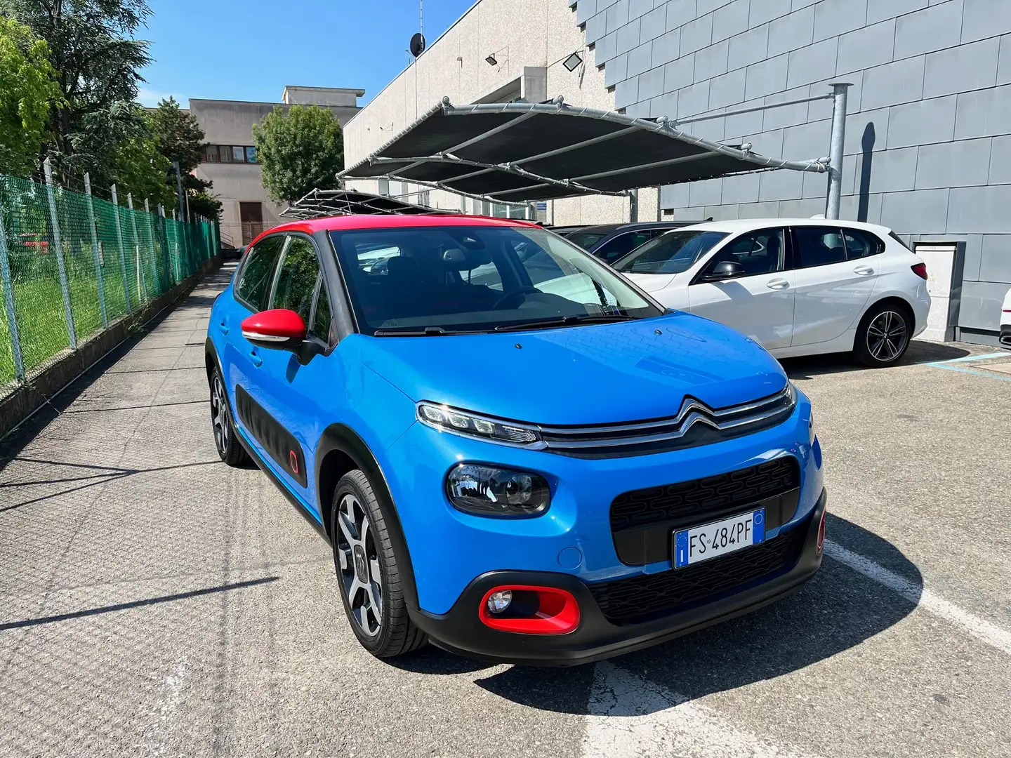 Citroen C3 1.5 bluehdi Shine Bi-color plava - 1