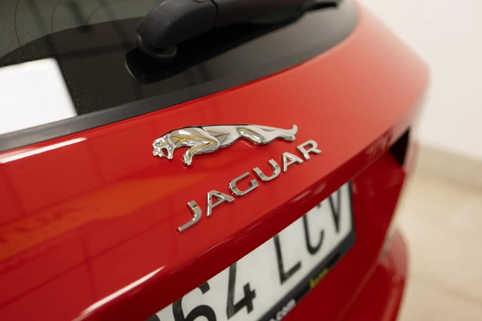 Jaguar E-Pace 2.0D I4 S AWD Aut. 150 Rosso - 2