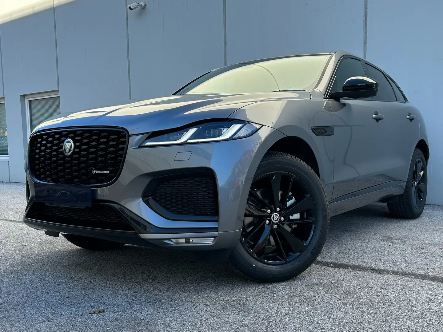 Jaguar F-Pace R-Dynamic S 163cv AWD Auto 24MY Grigio - 1