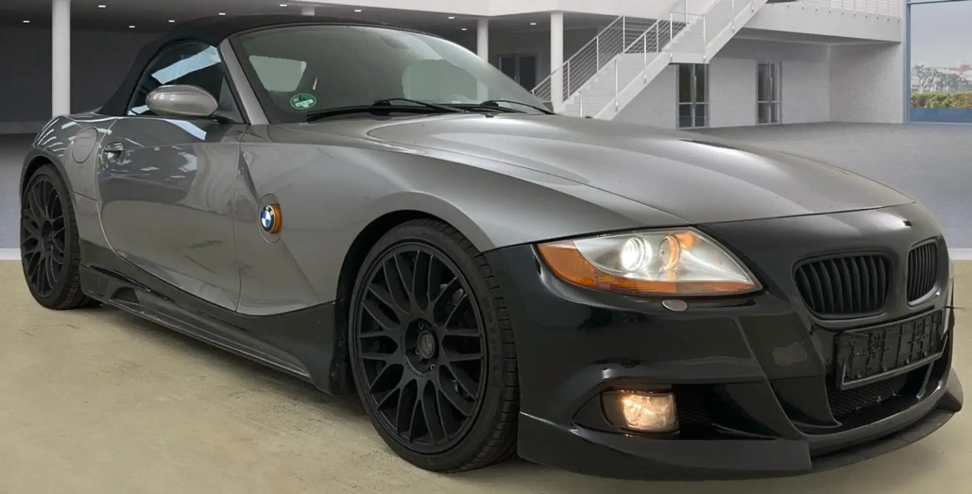 BMW Z4 Roadster 3.0i /RIEGER Bodykit/Scheckheftgepfl Grijs - 2