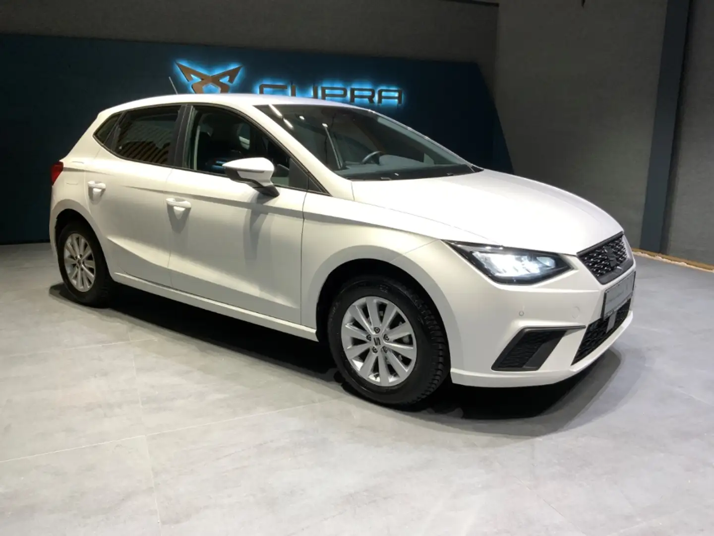 SEAT Ibiza Style 1.0TSI+Tempomat+Keyless Entry Weiß - 2