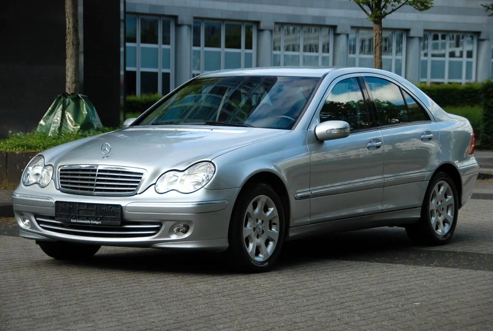 Mercedes-Benz C 180 Kompressor| AUTOMATIK| SZH| NAVI| KLIMAAUT Plateado - 1