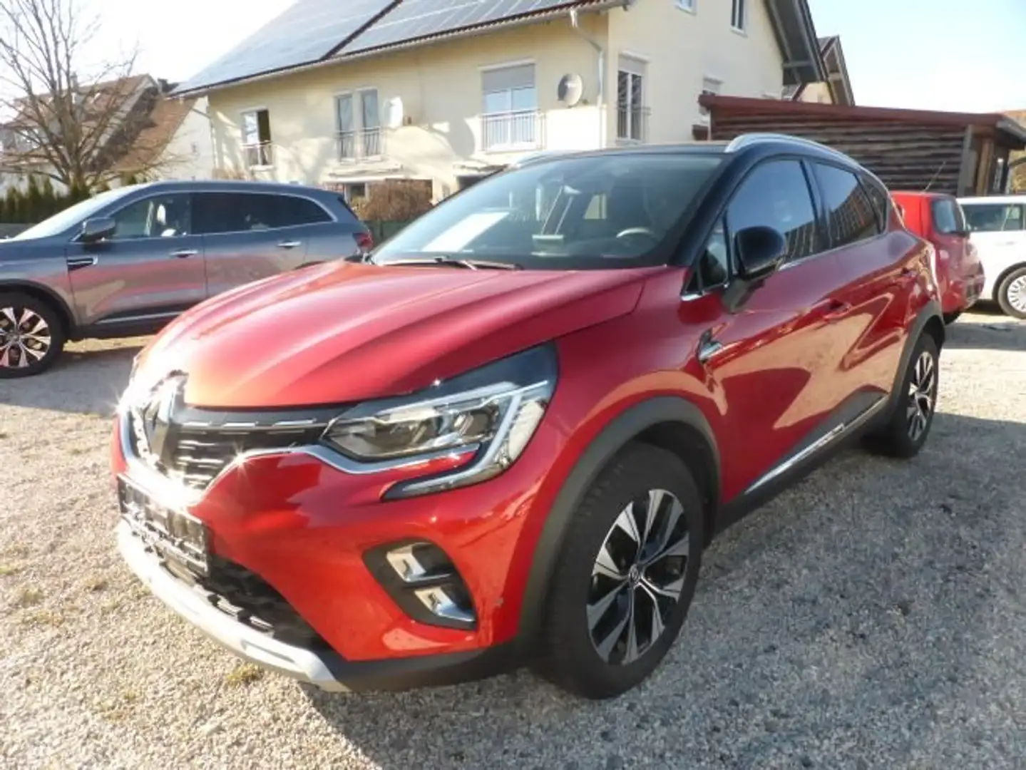Renault Captur Techno Rot - 1