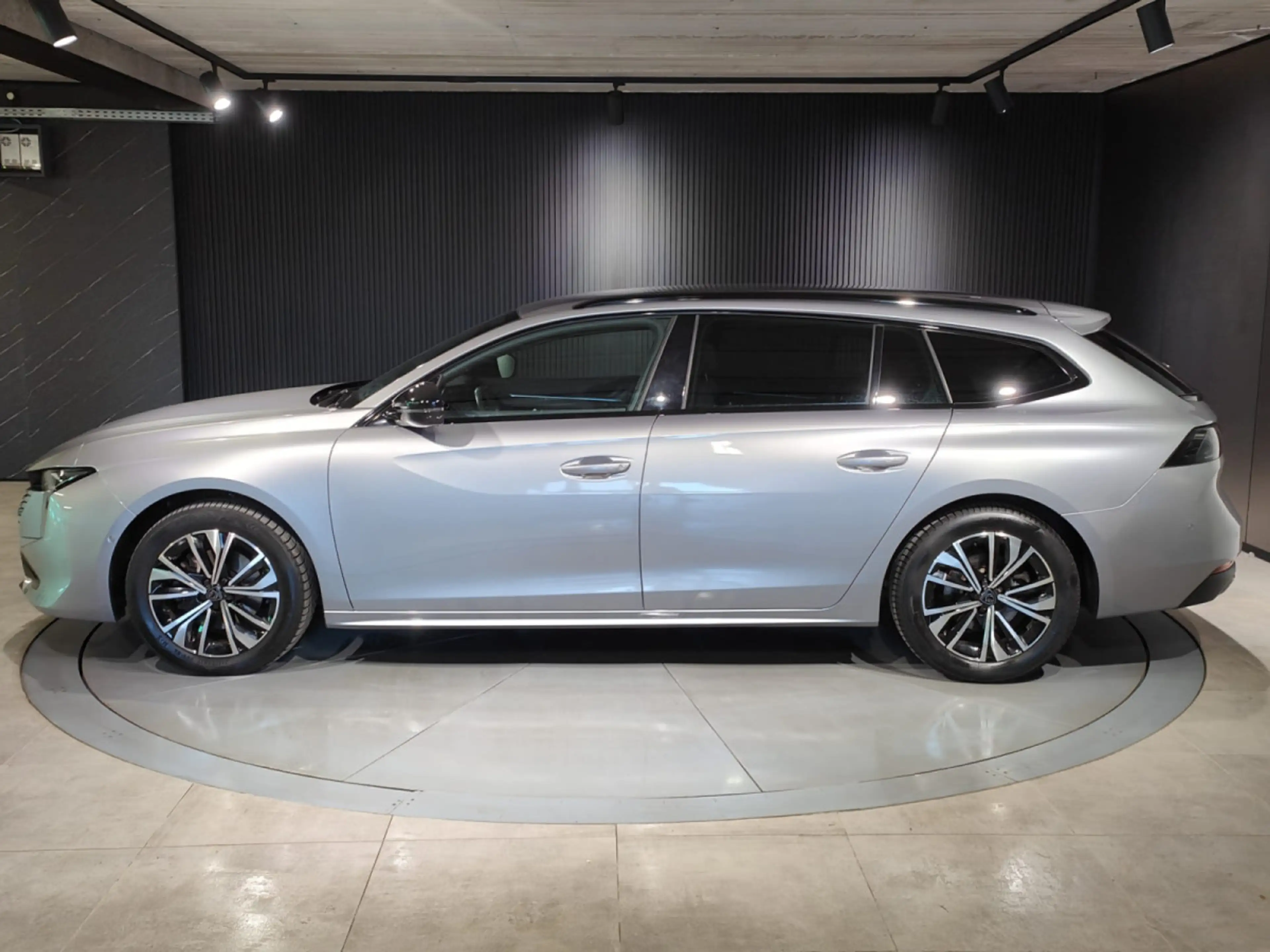 Peugeot 508 1.5 HDI ALLURE EAT8 CARPLAY CAMERA 360 PHARES LED — photo 5