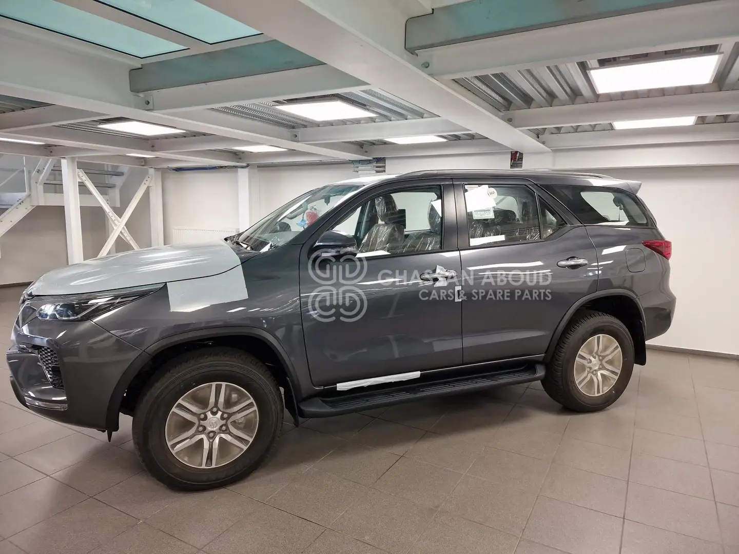 Toyota Fortuner 2.4 l Diesel-EXPORT OUT EU ONLY - 2
