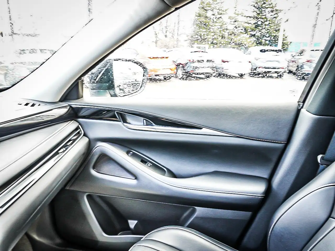 Infiniti QX60 снимка Infiniti QX60