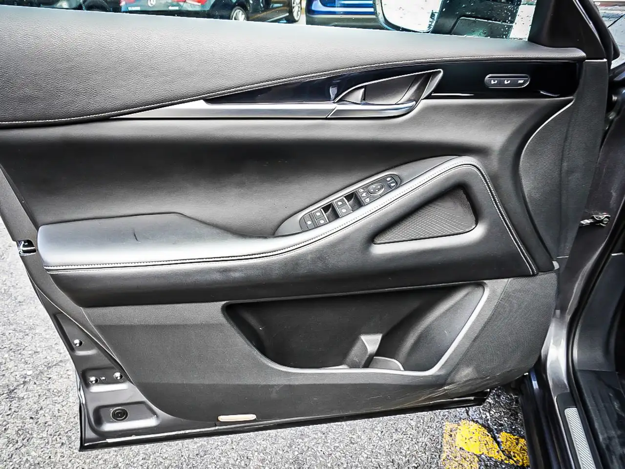 Infiniti QX60 снимка Infiniti QX60