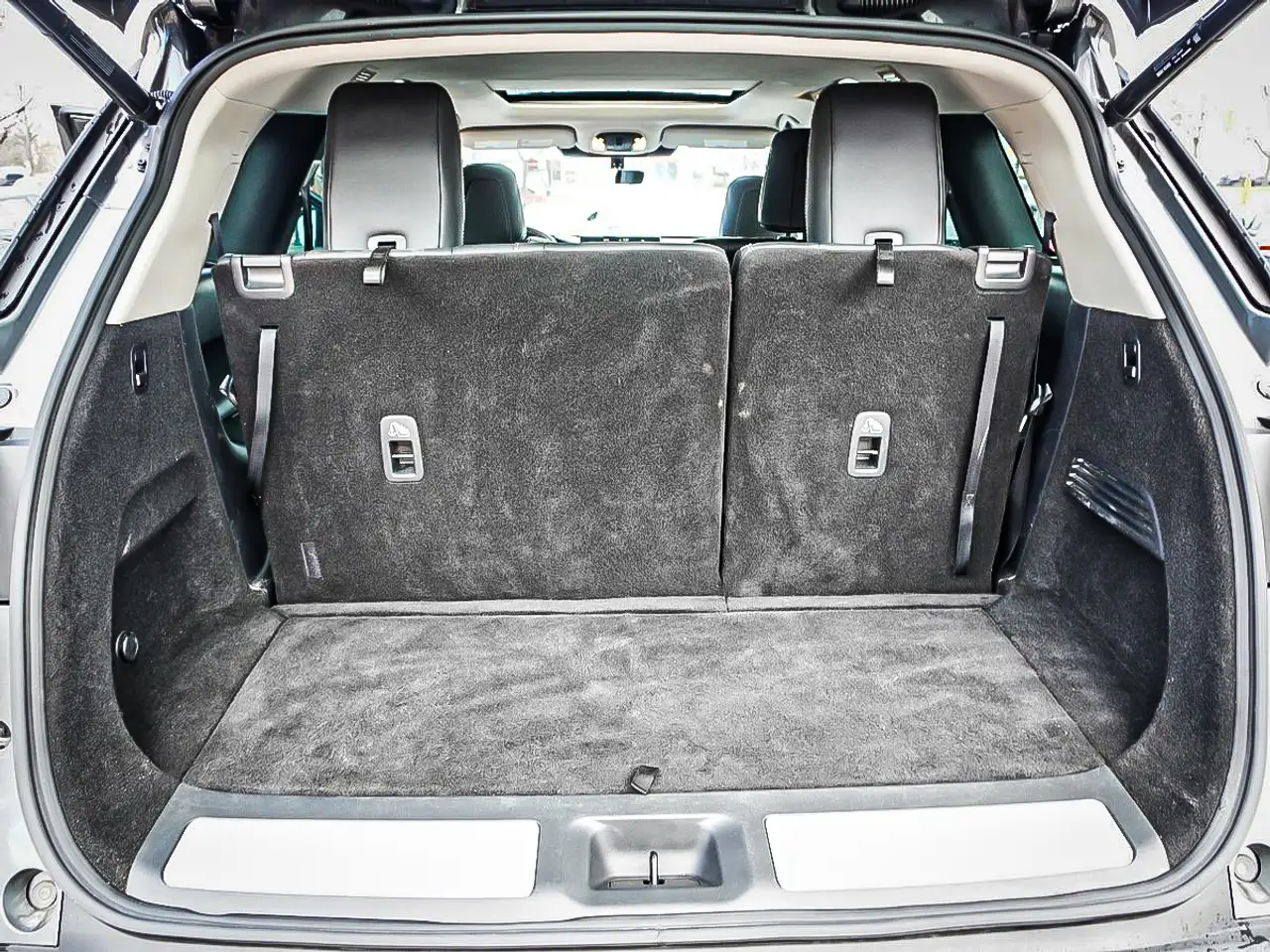 Infiniti QX60 снимка Infiniti QX60