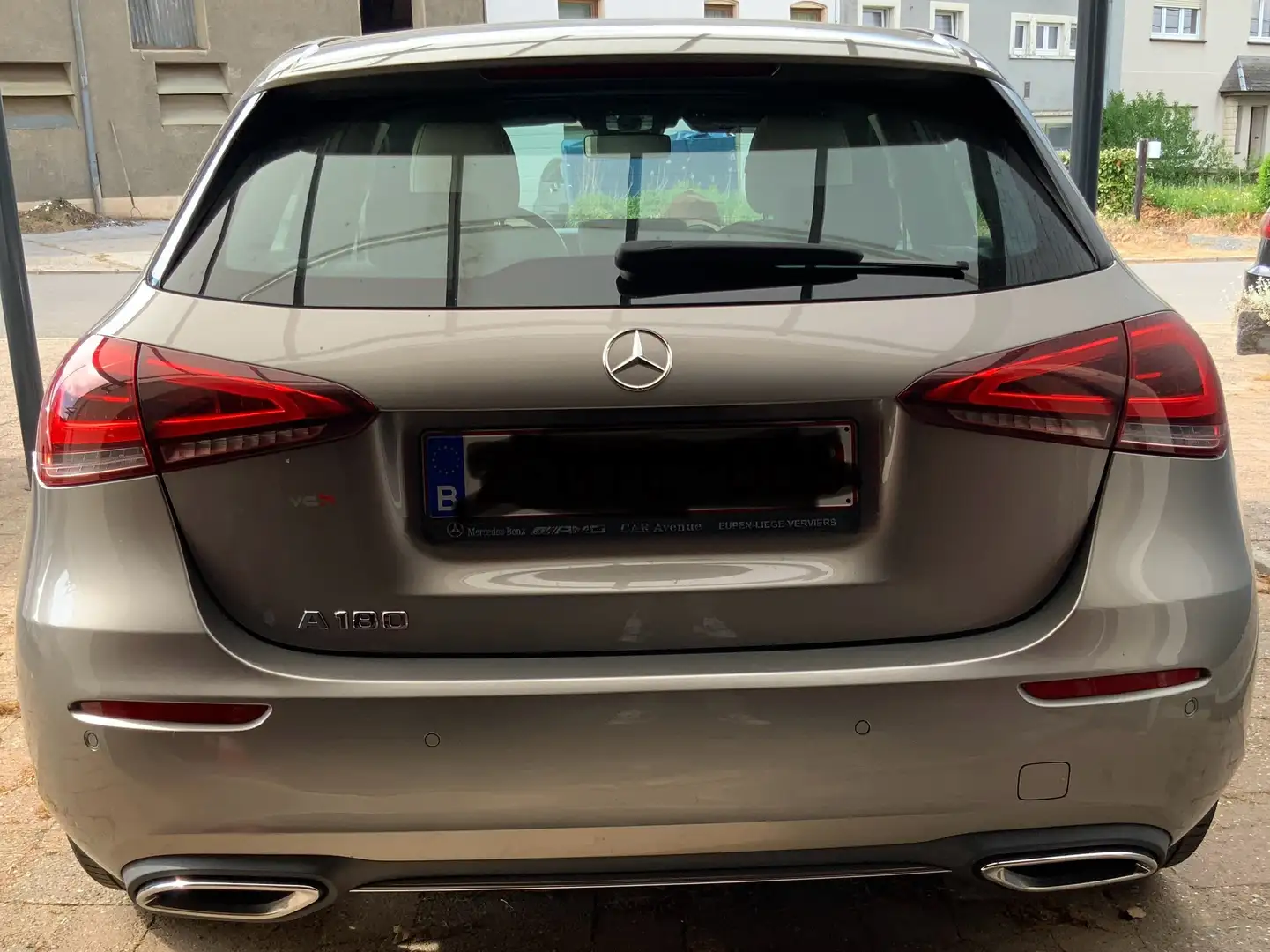 Mercedes-Benz 180 Beige - 2