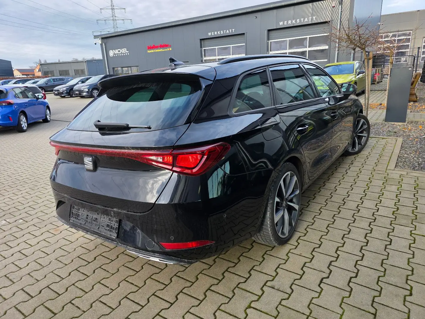 SEAT Leon Sportstourer FR*Beats*Ahk*Kessy*Led*Kamera Zwart - 2