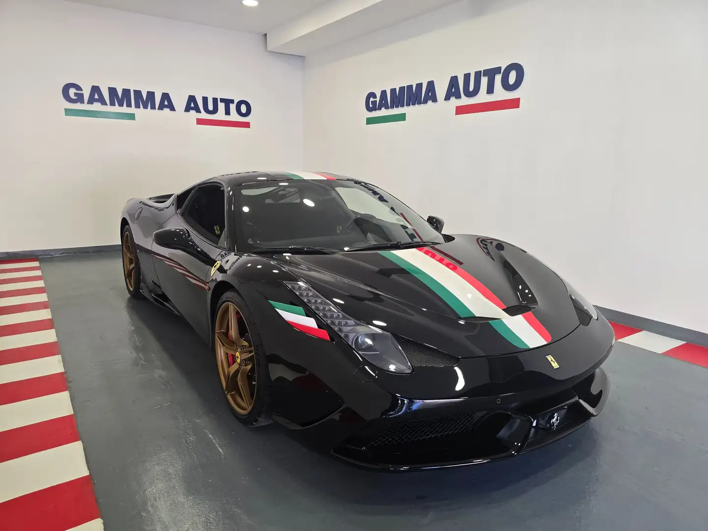 Ferrari 458 SPECIALE TRICOLORE A BANDIERA KM 29.700 LIFT IVA Nero - 2
