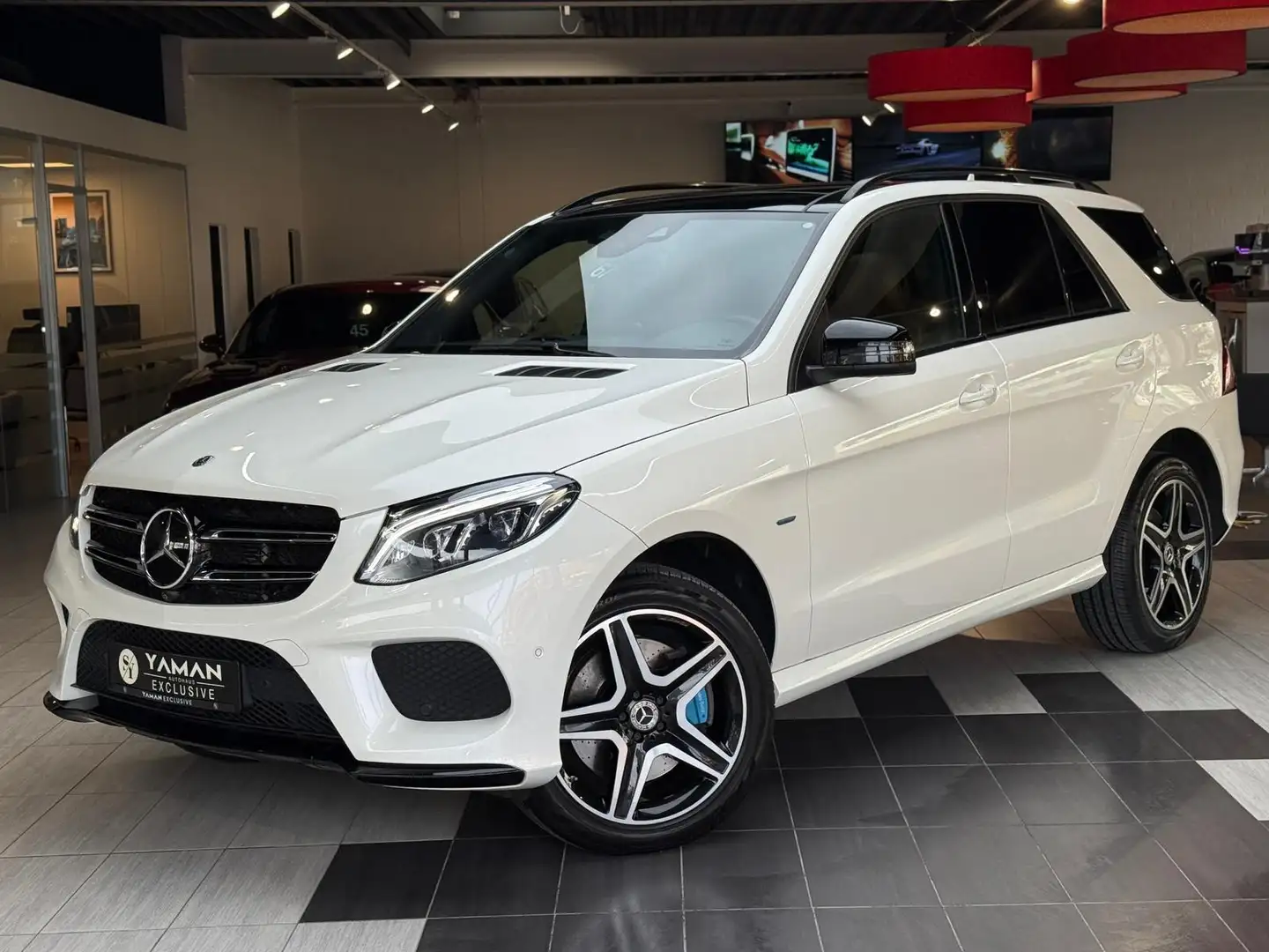 Mercedes-Benz GLE 500 e 4Matic*Pano*360°*AHK*H&K*Distronic* Alb - 1