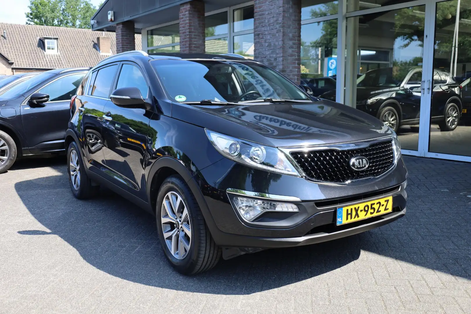 Kia Sportage 1.6 GDI X-treme DynamicLine CAMERA TREKHAAK 4xSTOE Zwart - 2