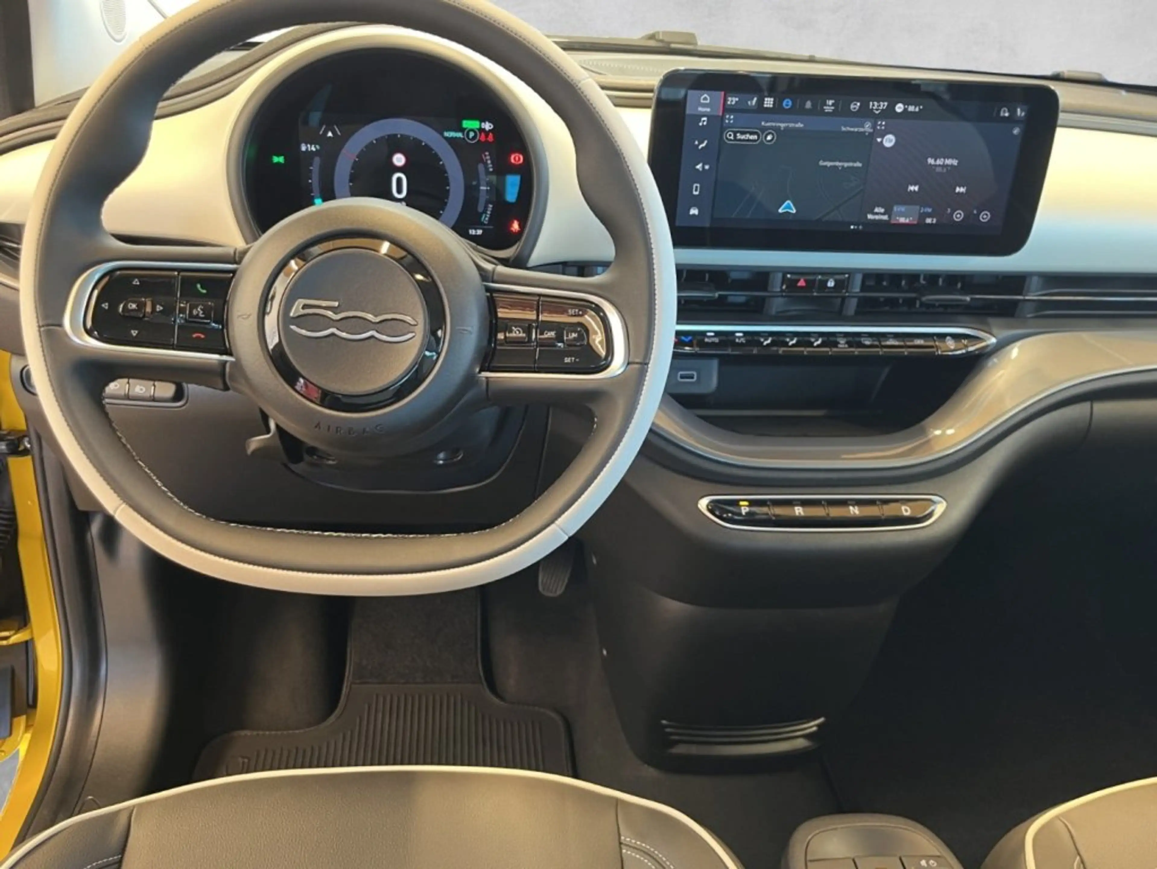 Fiat 500 Hatchback La Prima Elektro 118 42 kWh — photo 14