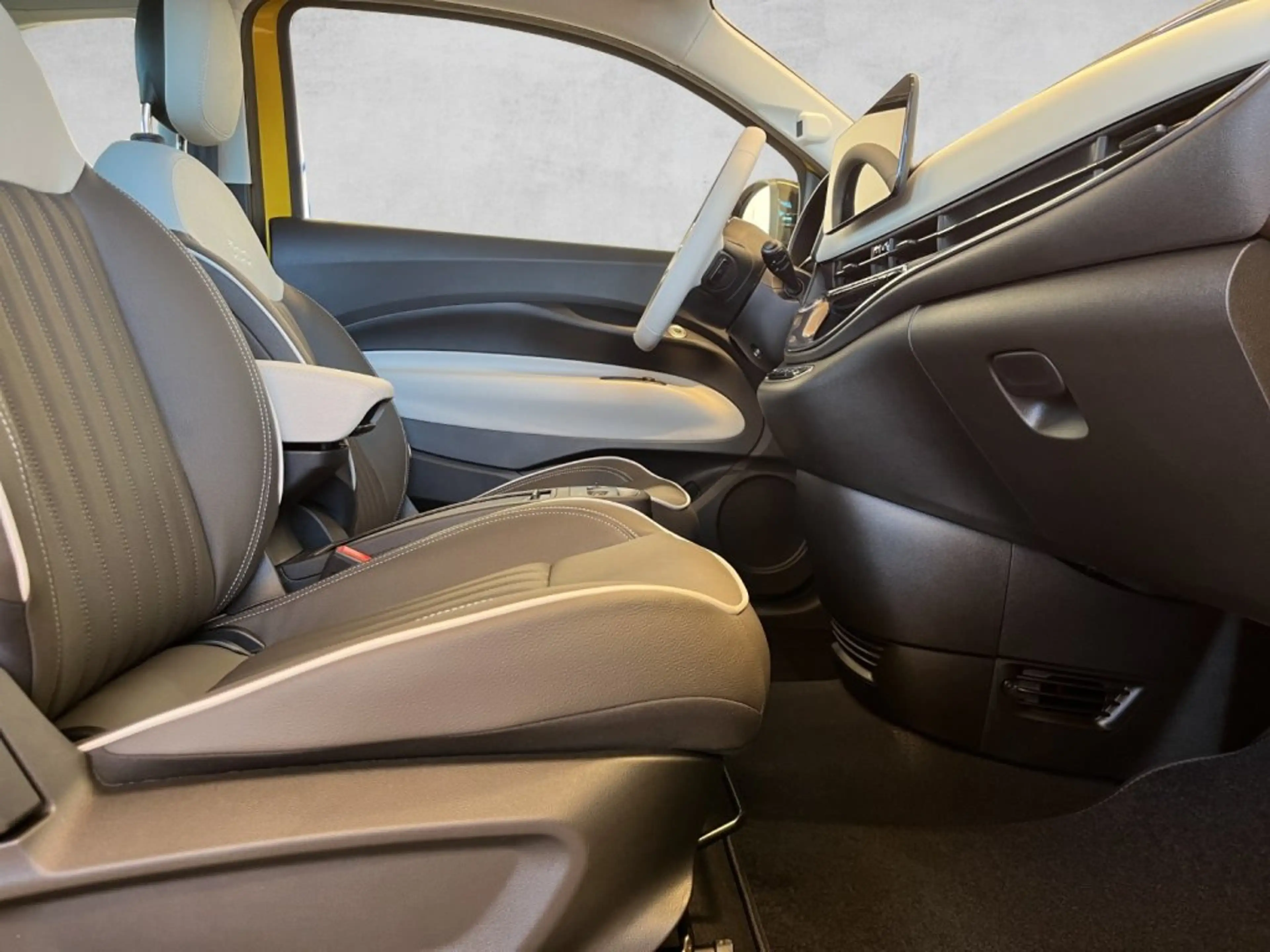 Fiat 500 Hatchback La Prima Elektro 118 42 kWh — photo 17
