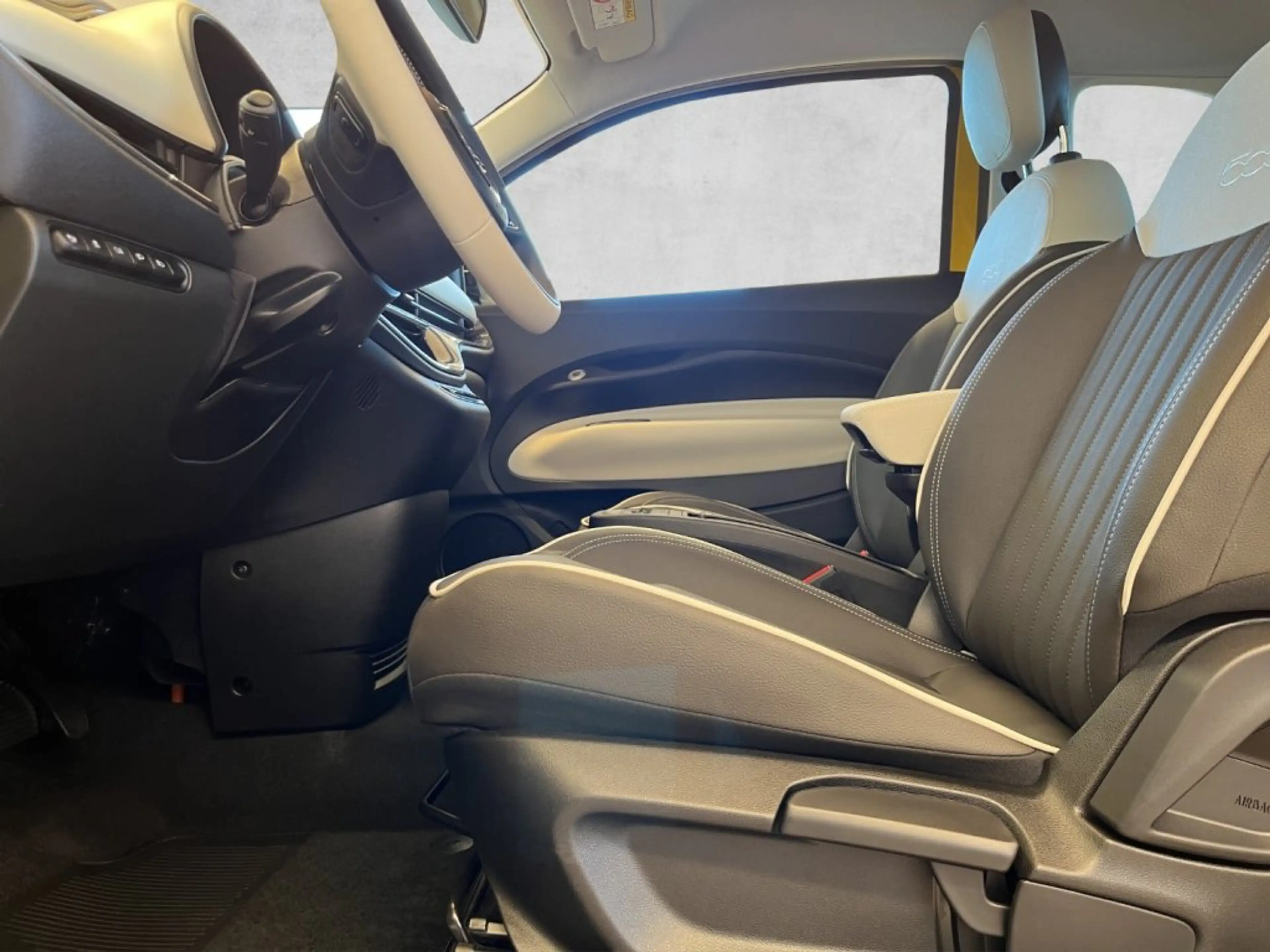 Fiat 500 Hatchback La Prima Elektro 118 42 kWh — photo 9