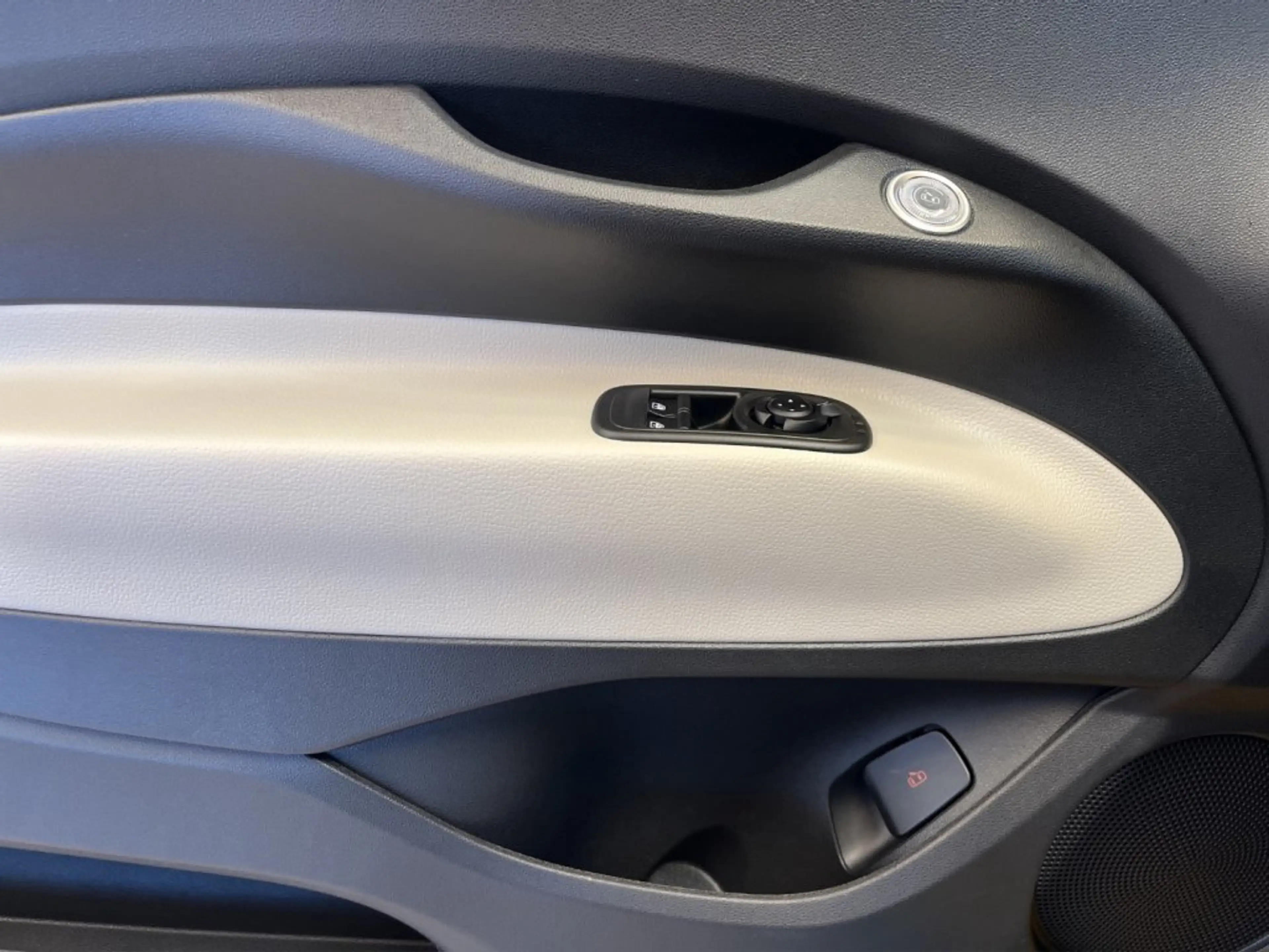 Fiat 500 Hatchback La Prima Elektro 118 42 kWh — photo 12