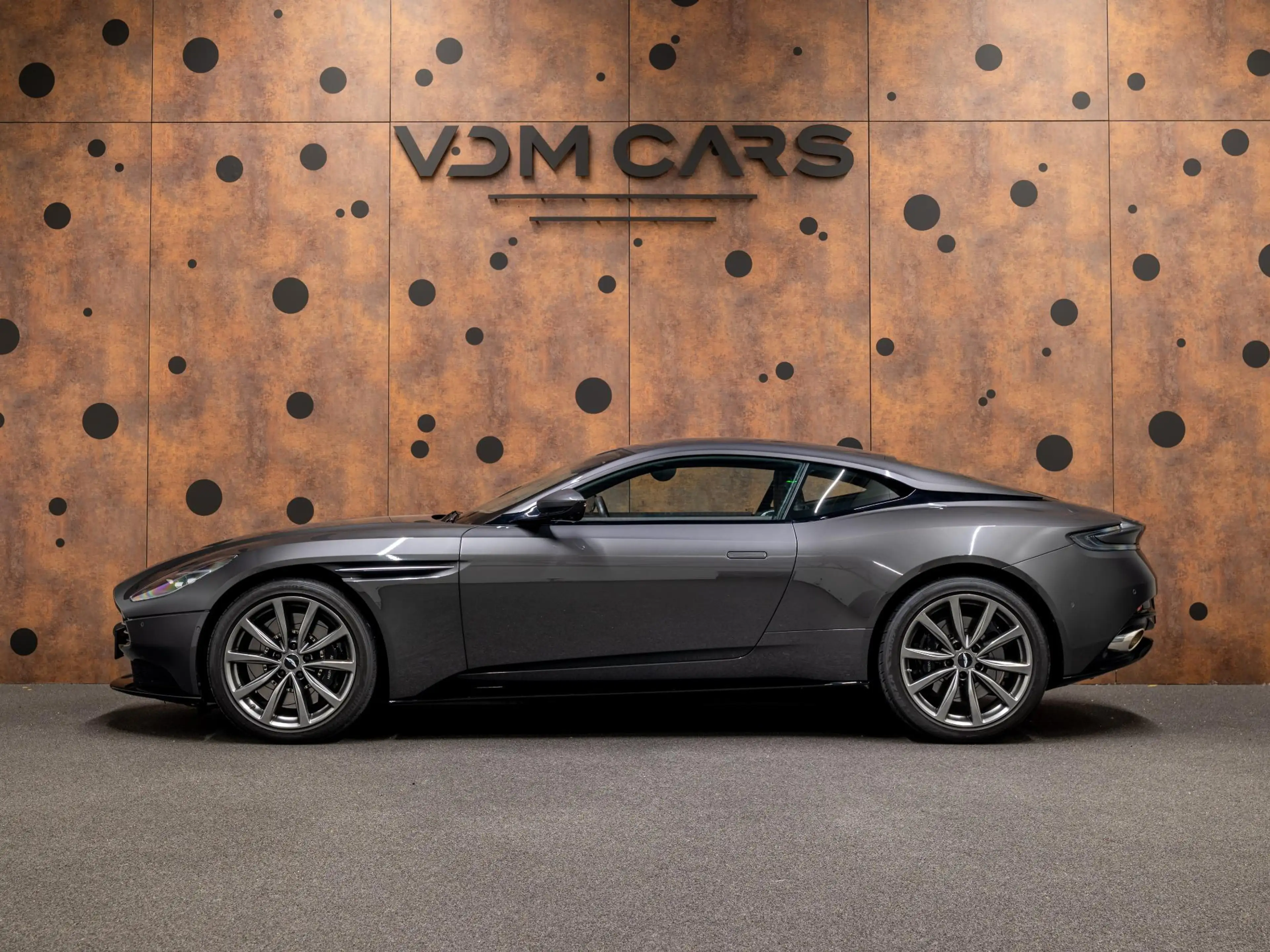 Aston Martin DB11 4.0 V8 | 9.564 km | ONDERHOUD | B&O |  360° | Memo — photo 2