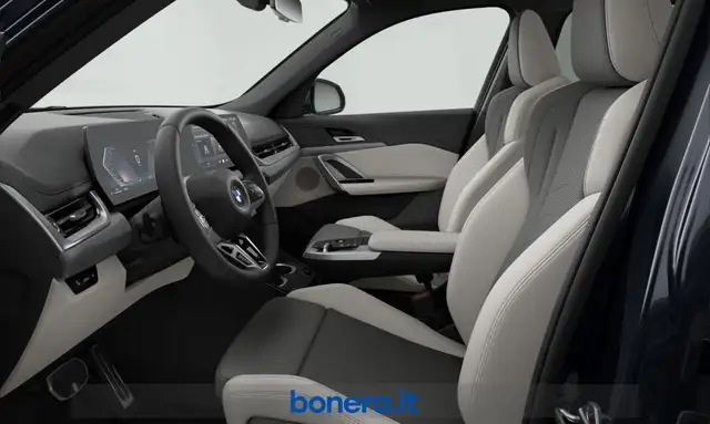 BMW X1 view 2