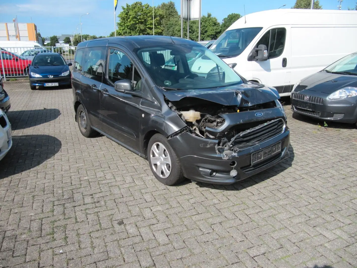 Ford Tourneo Courier Trend Gris - 1
