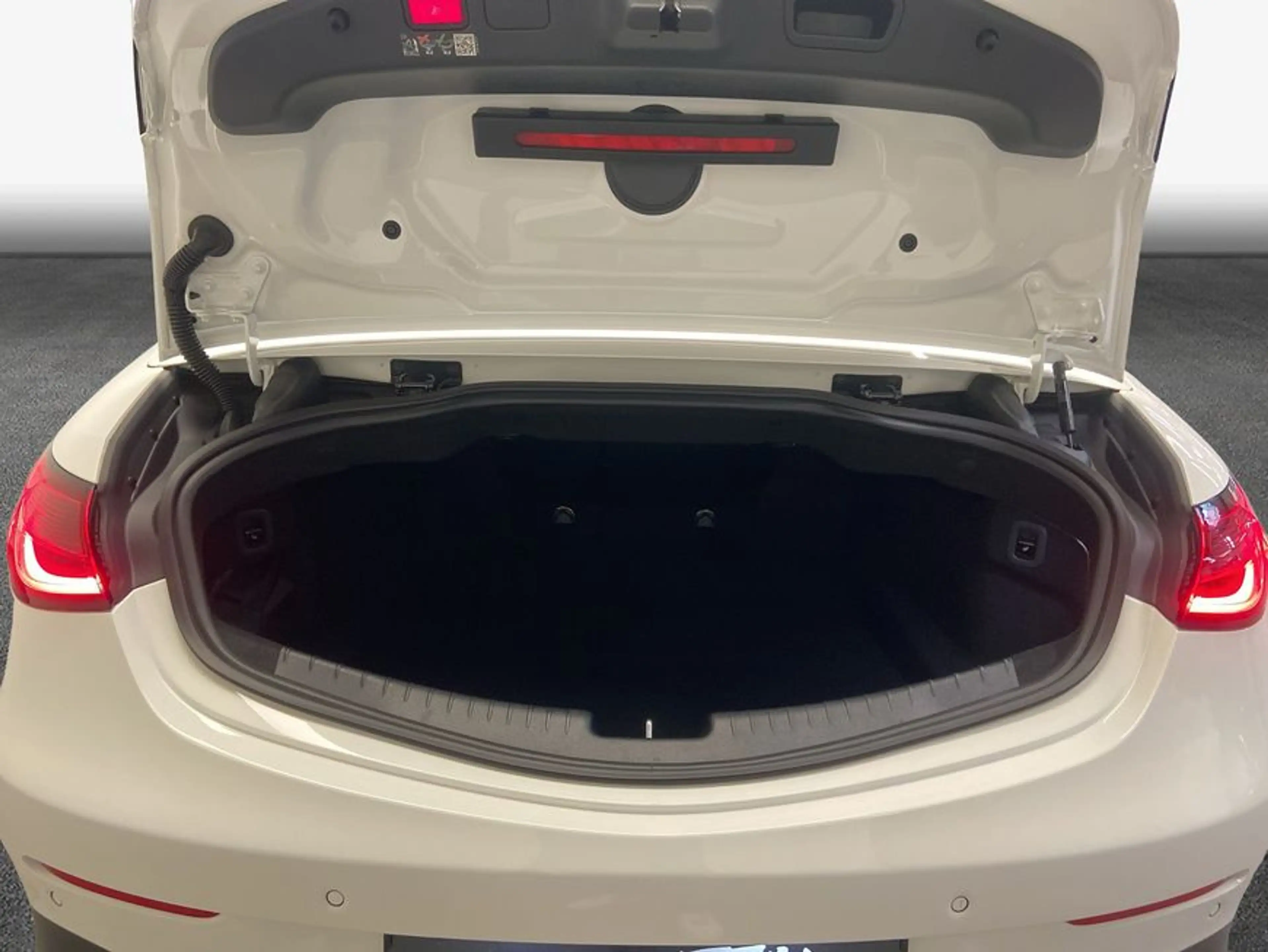 Mercedes-Benz CLE 200 CLE — photo 8