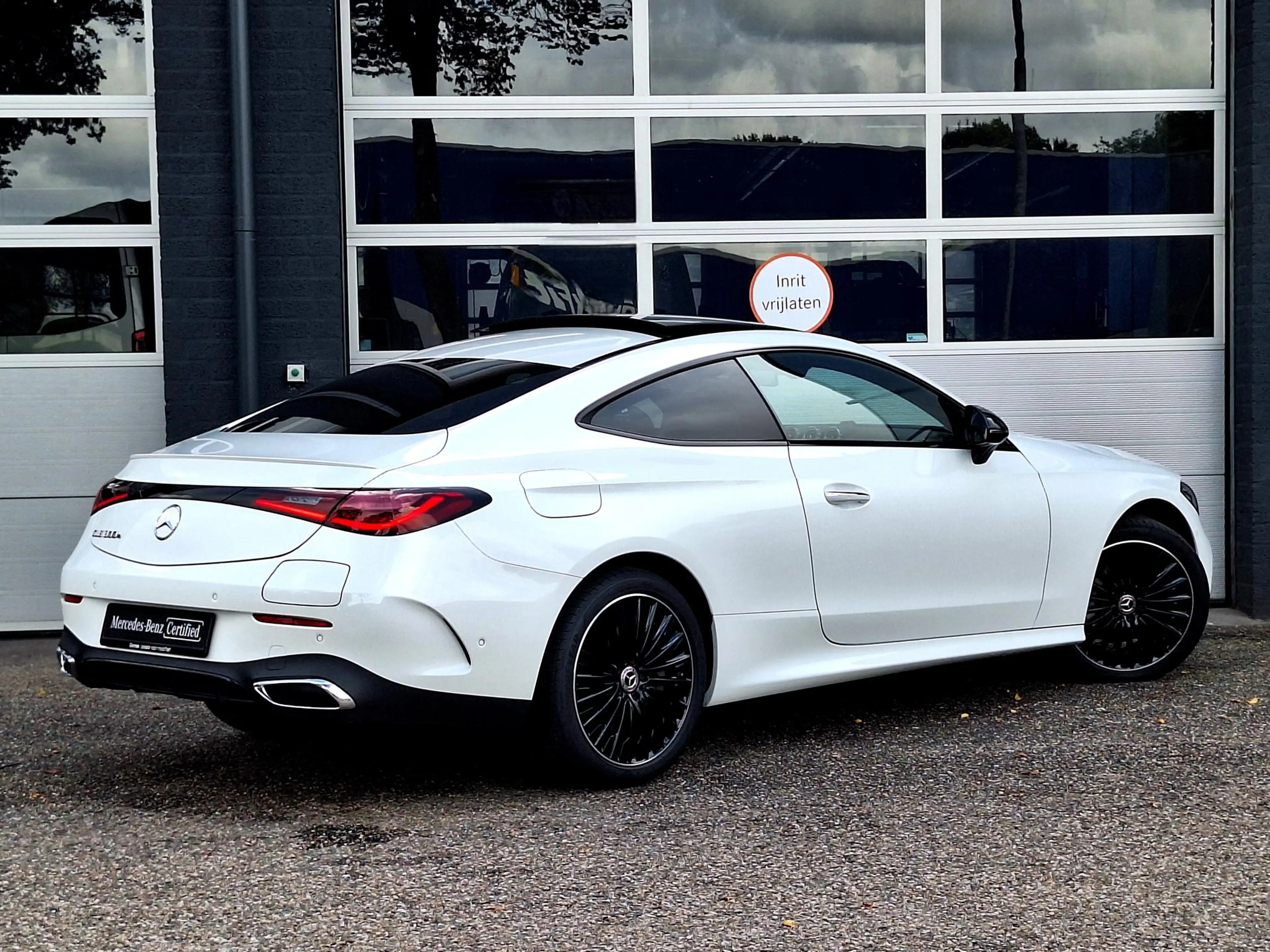 Mercedes-Benz CLE 300 Coupé e AMG Line | Panoramadak | Night Pakket | Bu — photo 4