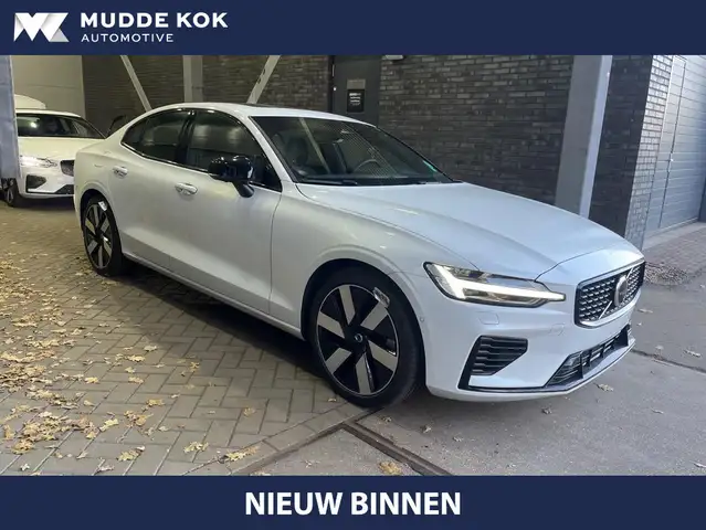 Volvo S60 T8 Recharge Ultimate Dark | Bowers&Wilkins | Head-