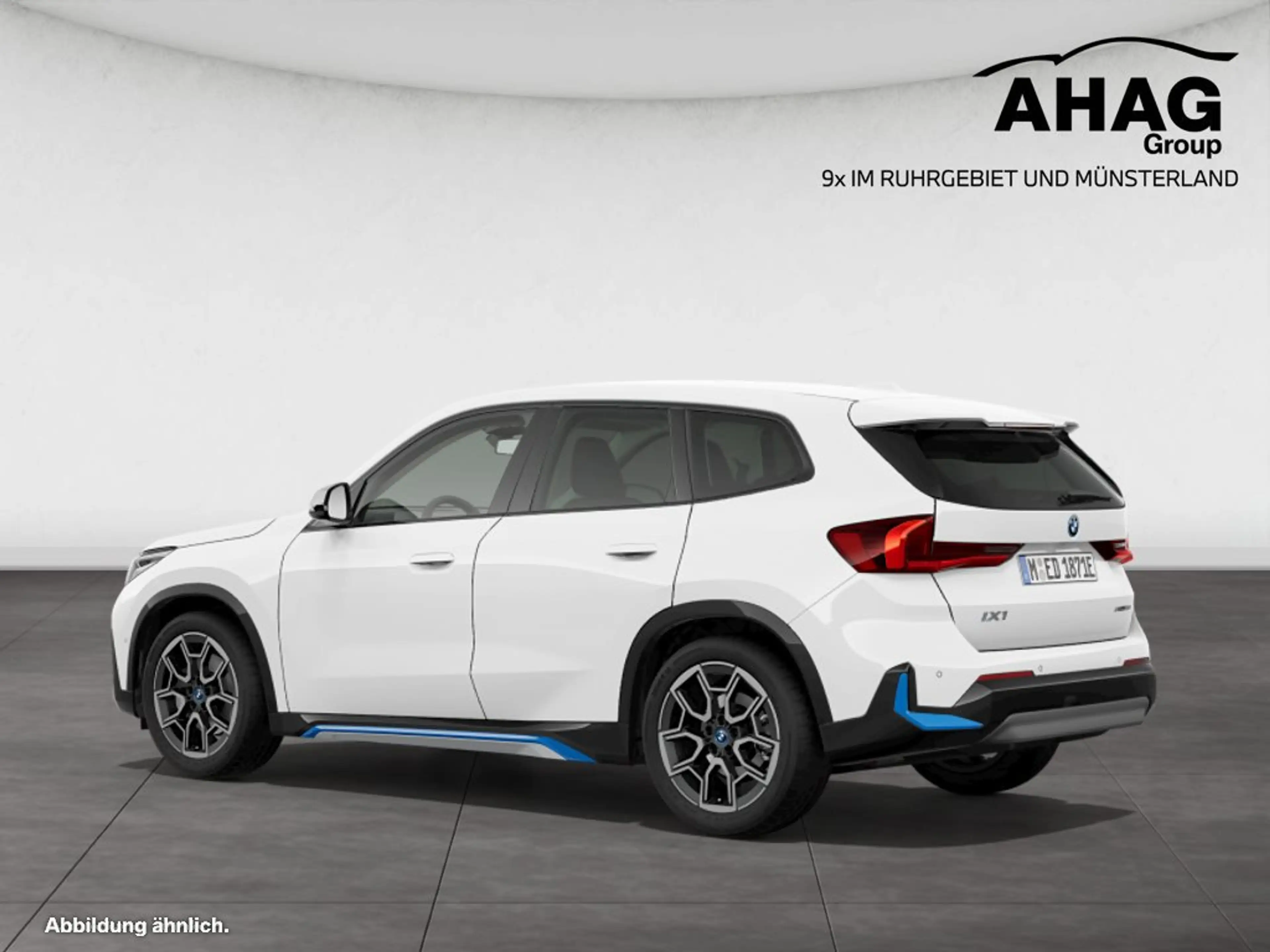 BMW iX1 xDrive30  xLine — photo 6