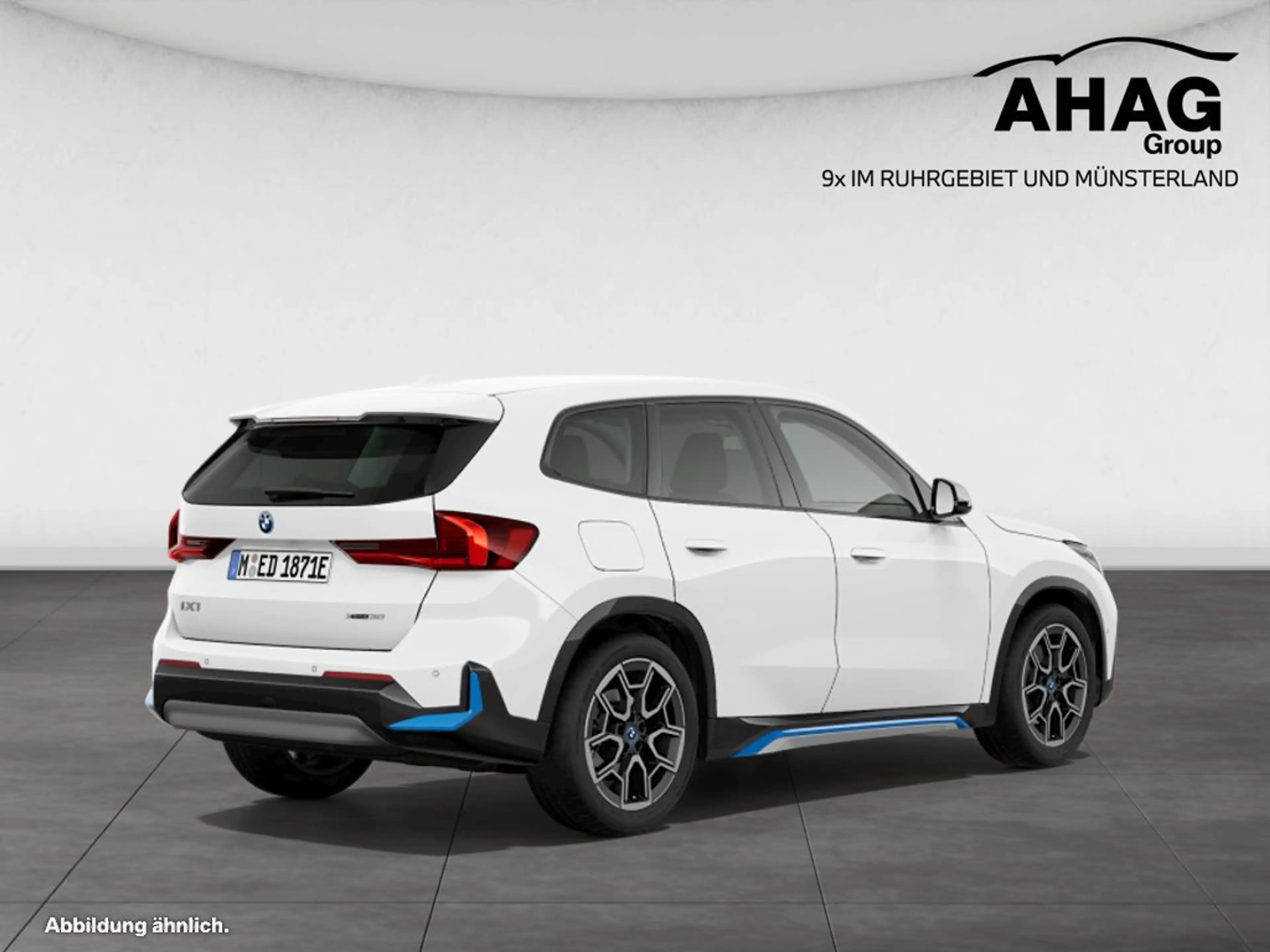 BMW iX1 xDrive30  xLine — photo 2