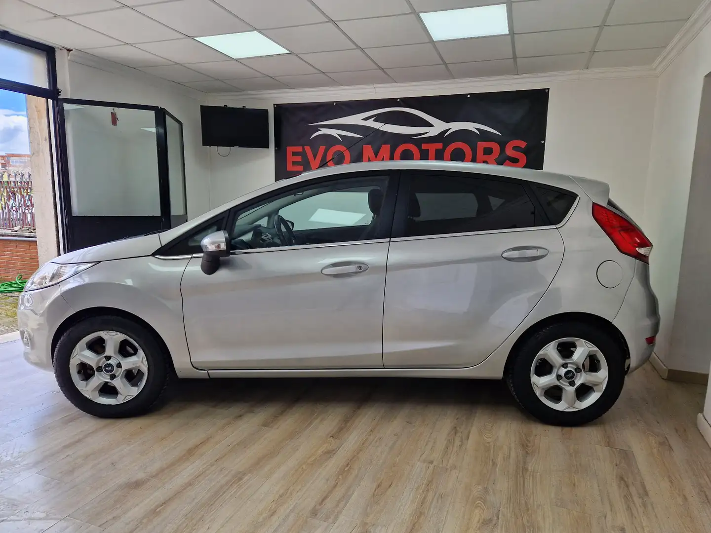 Ford Fiesta Fiesta 1.4 96CV aut. 5 porte Titanium Argento - 2