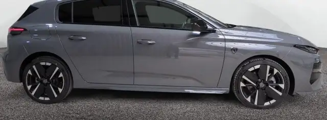 Peugeot 308 view 2
