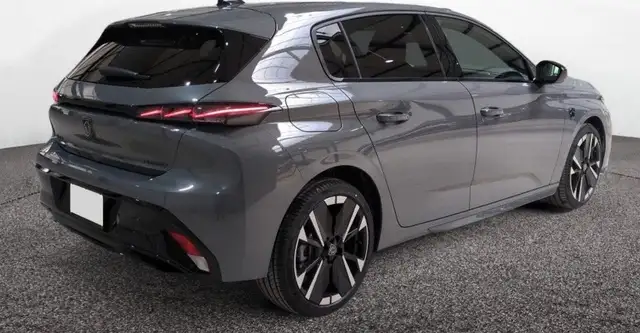 Peugeot 308 view 3