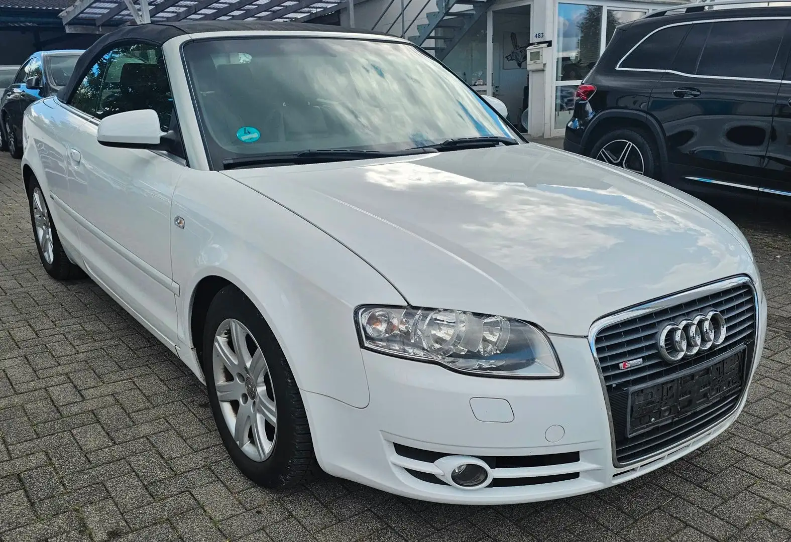 Audi A4 Cabriolet 2.0 TFSI S line Weiß - 1