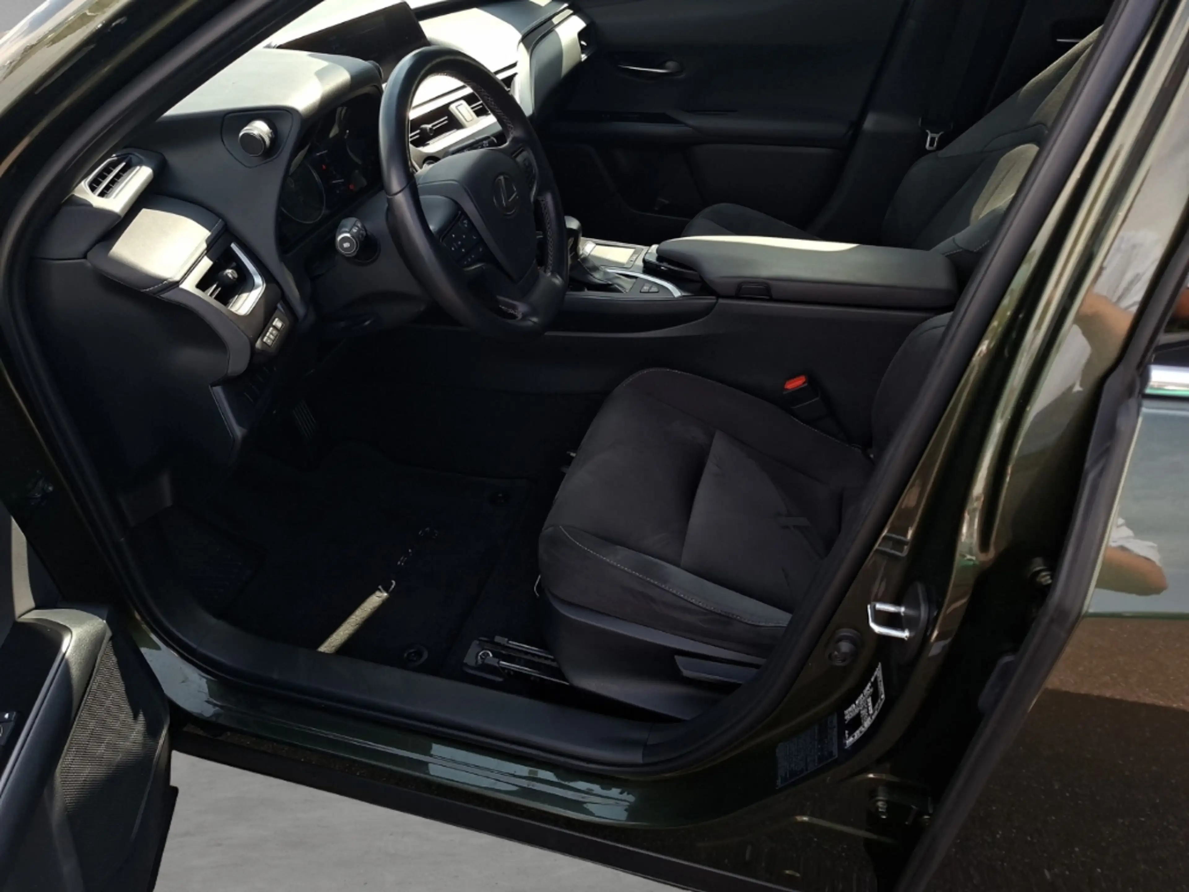 Lexus UX 250h LED ACC Apple CarPlay Android Auto Fahrerprofil Mu — photo 10