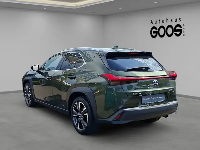 Lexus Ux view 3