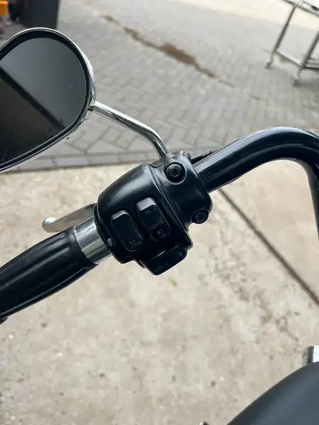 Harley-Davidson Sportster 883 - foto 7