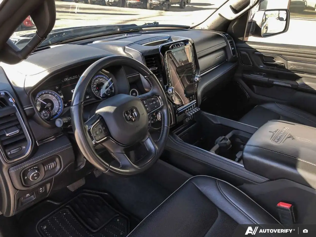RAM 1500 снимка RAM 1500
