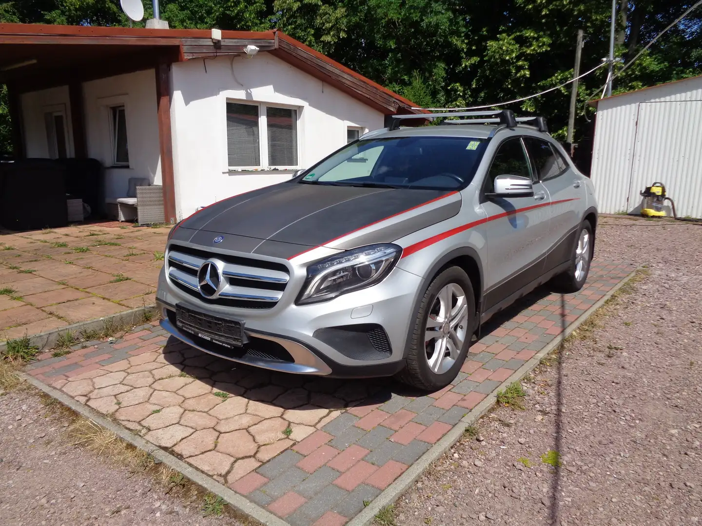 Mercedes-Benz GLA 200 (CDI) d Argent - 1