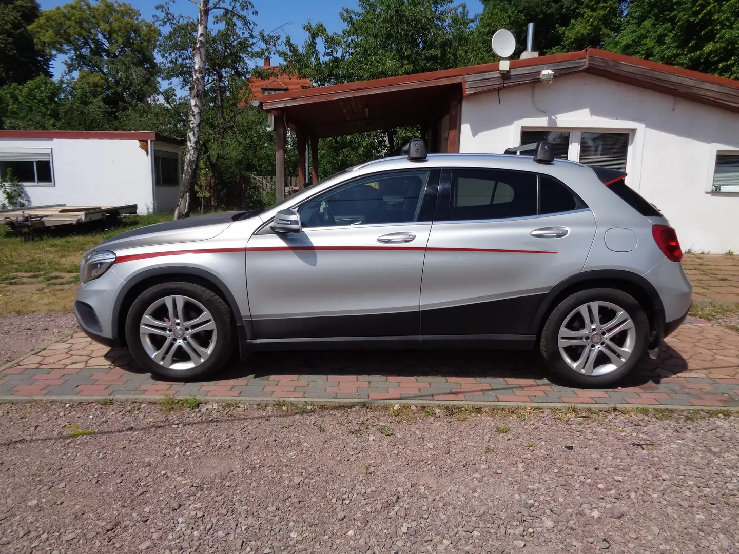 Mercedes-Benz GLA 200 (CDI) d Argent - 2