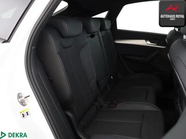 Audi Q5 view 13