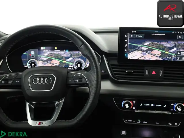 Audi Q5 view 10